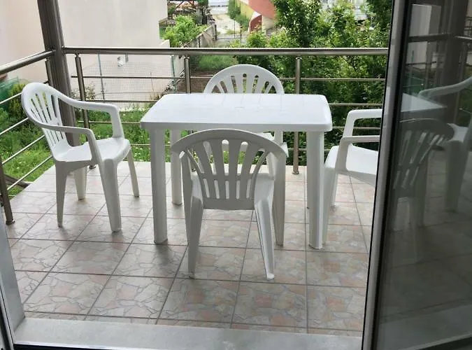 Venia's House Apartamento *